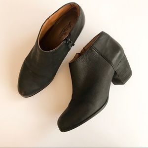 Lucky Brand zip-up Bootie